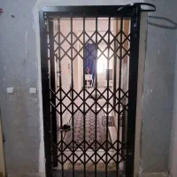 حفاظ درب آپارتمان و مغازه