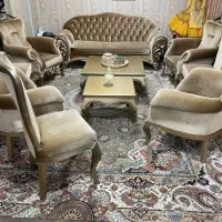 فروش مبل کلاسیک  به همراه میز ناهارخوری هشت نفره