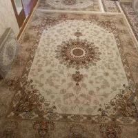 تعدادی فرش در حد نو