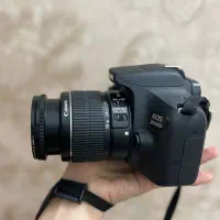 دوربین کنون D2000