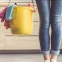 نظافتچیه در اختیار منزل و راهپله