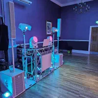 اجاره باند میکسر سیستم نورپردازی و تلویزیون شهری