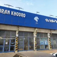 کارمند آشنا به کامپیوتر