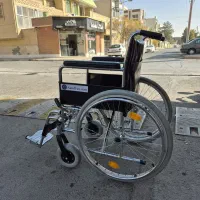 تشک مواج سلولی اکبند به همراه یک ویلچر تایوانی