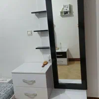سرویس کامل تخت خواب 2 نفره و کمد و پاتختی در حد نو