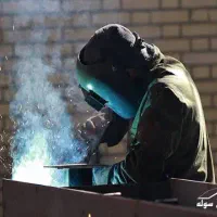 ۳نفر جهت کار در تریلی سازی