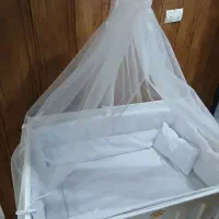 تخت کنار مادر . تخت نوزاد