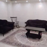 مبل راحتی ومیز نهارخوری