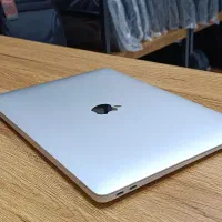 Mac Air 2020 با رم ۸ حافظه 256