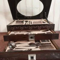 سرویس قاشق چنگال ۱۸نفره جنس عالی