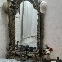 آینه با میز وساعت و شمعدان