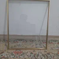 قاب همراه با شیشه