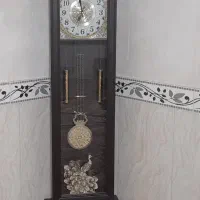 ساعت دیواری ایستاده