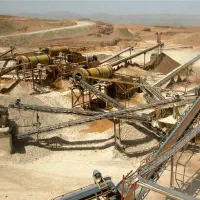 نیازمند اپارتور دستگاه شن وماسه معدن ویک راننده