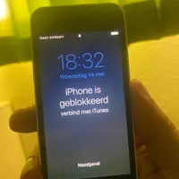 ایفون 5c لاک شده