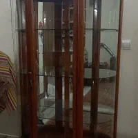 بوفه چوب و شیشه