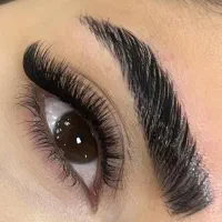 کاشت مژه