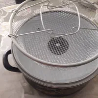 یک ظرف غذا لابی