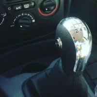 تعمیرات کلاچ برقی کی انجام میده