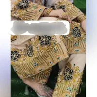لباس گلابتونی