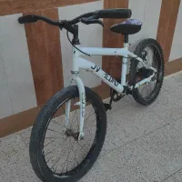 دوچرخه ۲۰ سفید