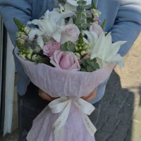 دسته گل رز و لیلی رز کد ۱۰۸۲ گلاریس