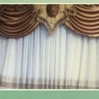 پرده کار کرده ولی سالم و تمیز