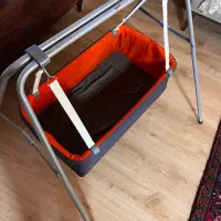 گهواره نوزادی در حد نو