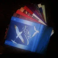 چند جلد کتاب
