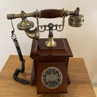 تلفن قدیمی سلطنتی