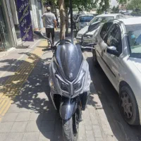 j 200