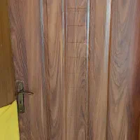 درب اتاق بدون چهارچوب