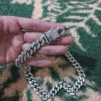 گردنبند نگین دار رنگ ثابت