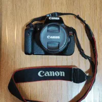 دوربین کانن conon kiss x5 (600D)