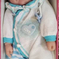عرسک نوزاد خوابیده