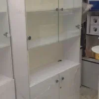 قفسه کتاب یا چیدمان پوشه ادارای لوازم