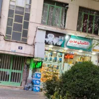 خانه کلنگی بر خیابان آیت
