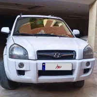توسان شش سیلندر 2008