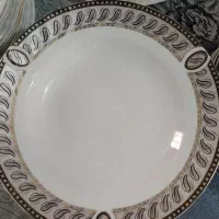 بشقاب چینی و پیرکس