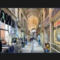 ۸۵متر تجاری در۳طبقه/باآسانسور/قلب بازار پاخور