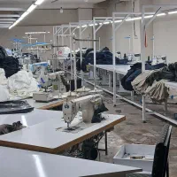 دوزنده ماهر  وسط کار ماهر