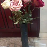 گل و گلدان باهم