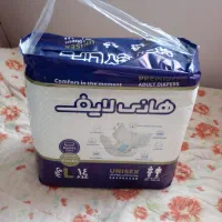 تعدادی پوشک شورتی و چسب دار بزرگسال