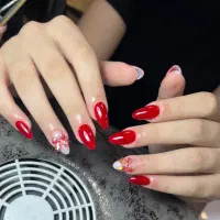 تخفیف خدمات و آموزش ناخنکاری به صورت حرفه ای