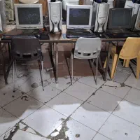 میز کامپیوتر مینیمال