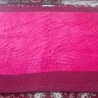 تعدادی  موکت ورختخواب سنتی موجود است