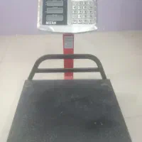 ترازو در حد نو