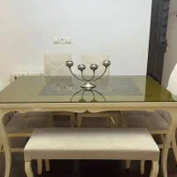 میز نهار خوری ۶ نفره همراه ۴ عدد صندلی و یک نیمکت
