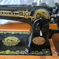 چرخ خیاطی دستی قدیمی