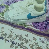 کفش NIKE